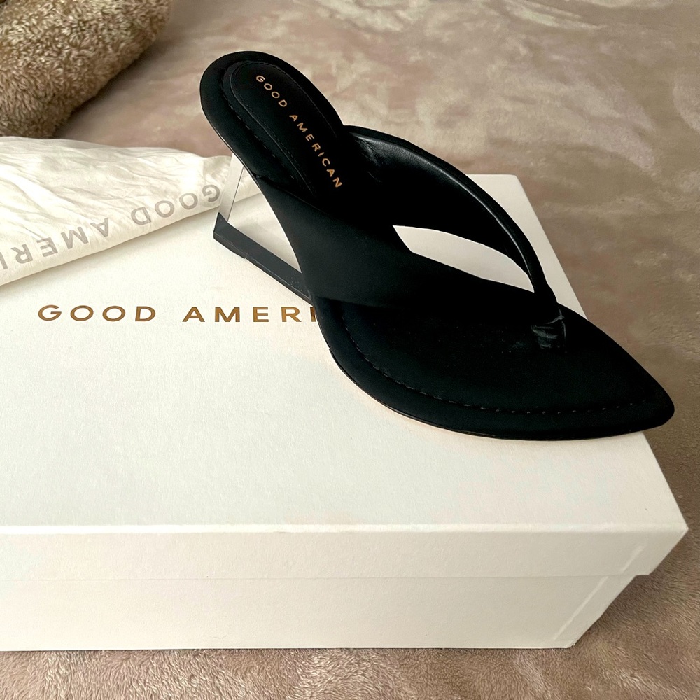 Good American Wedge
